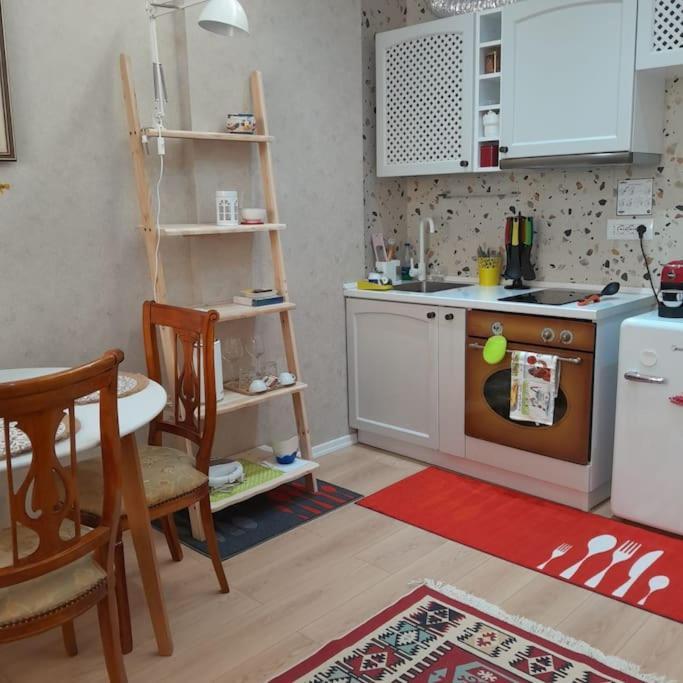 Bani'S Cozy Lovely Apt Tirana Exterior foto
